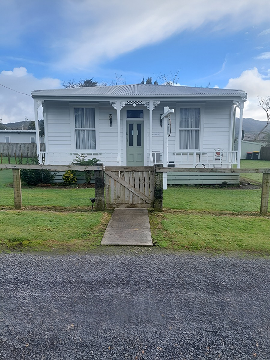 Shunters Cottage, Waihi.